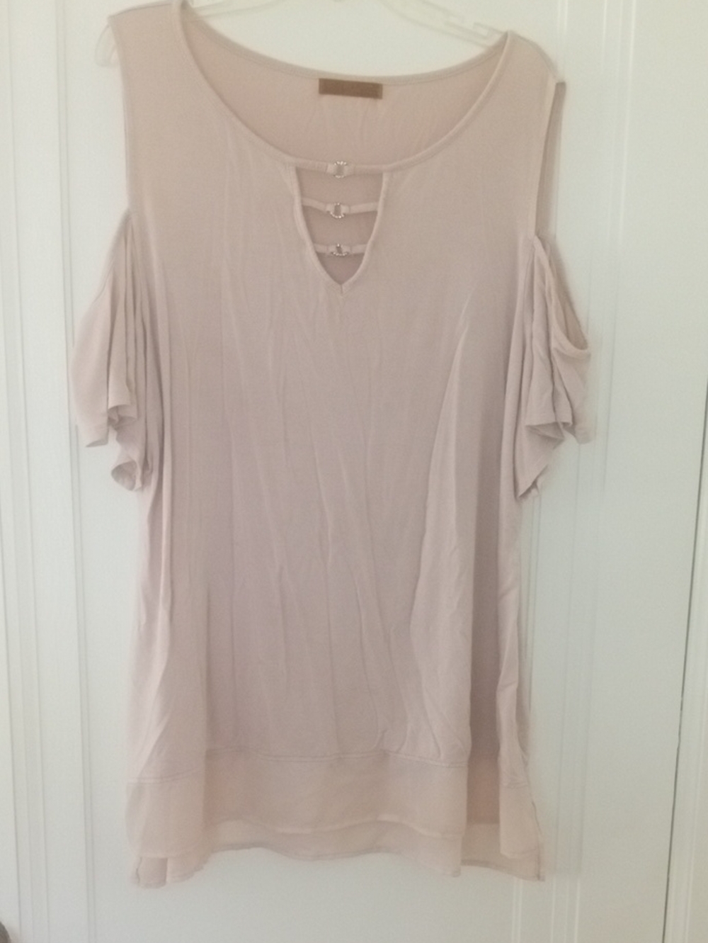 women 2x beige cold shoulder top with design accent at chest